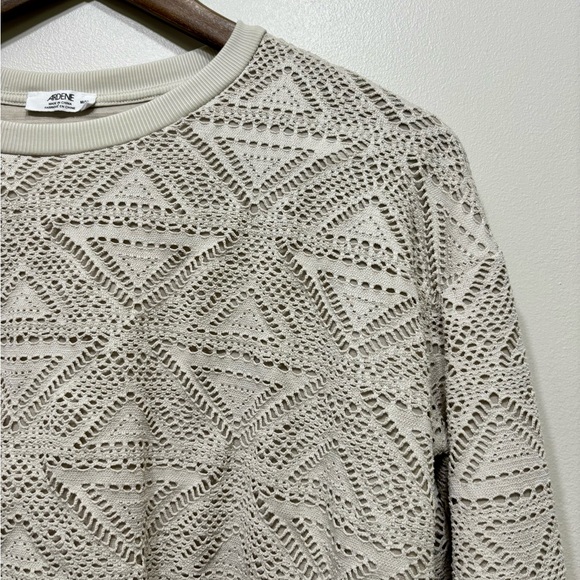 ✨$8 CLEAR-OUT✨ Ardene Crotchet Lace Knit Stretchy Cropped Long Sleeve Crop Top - Picture 4 of 9